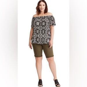 Torrid Medallion Print Off Shoulder Top Size 1x